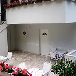 Doris דירה זאטון
