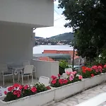 Doris *