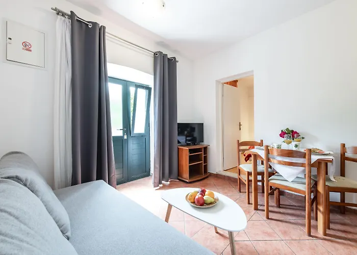 Doris דירה זאטון